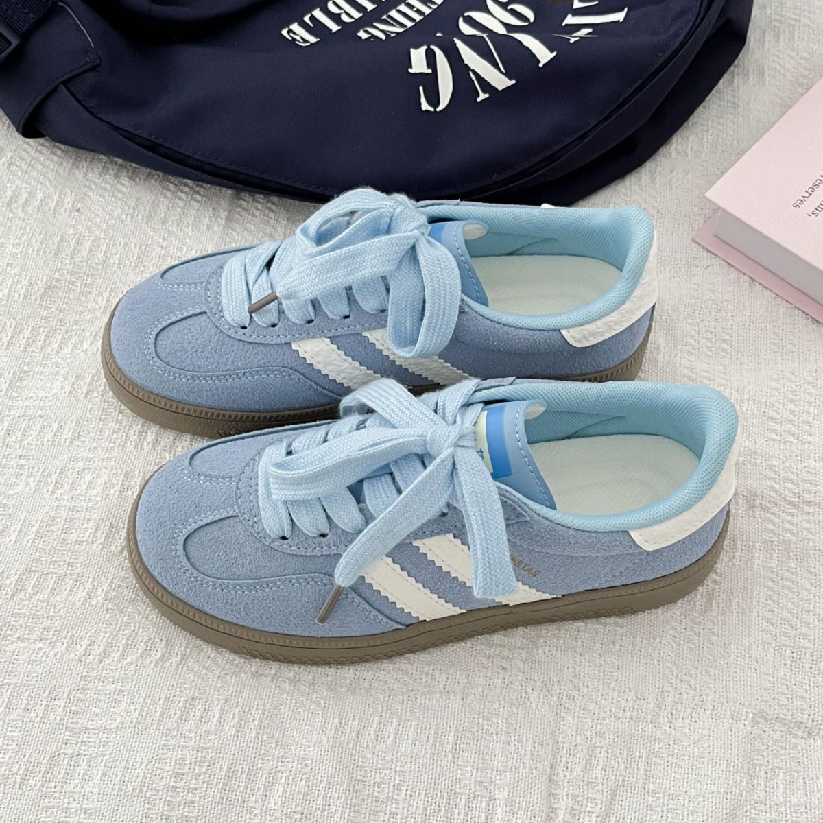 Vintage-style sneakers for wom - Guipure Lace Panel recensie en prijs