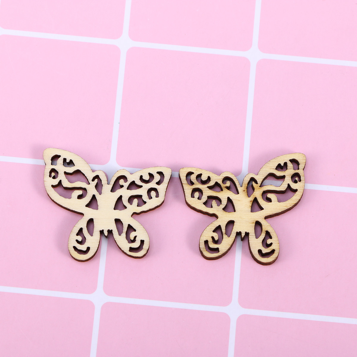 50Pcs Wooden Hollow Butterfly  - Christmas Craft Embellishment recensie en prijs