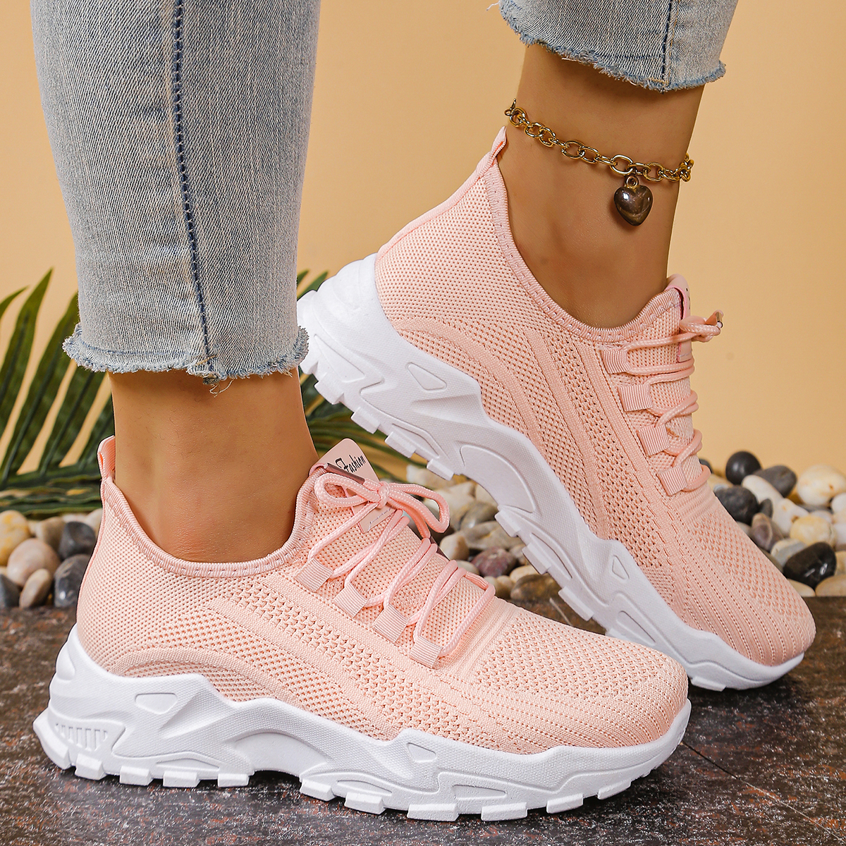 Women's sports shoes 2025: Bre - Guipure Lace Panel recensie en prijs