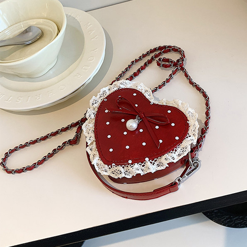 Red Heart Shaped Crossbody Bag - Pearl Trim Chain recensie en prijs