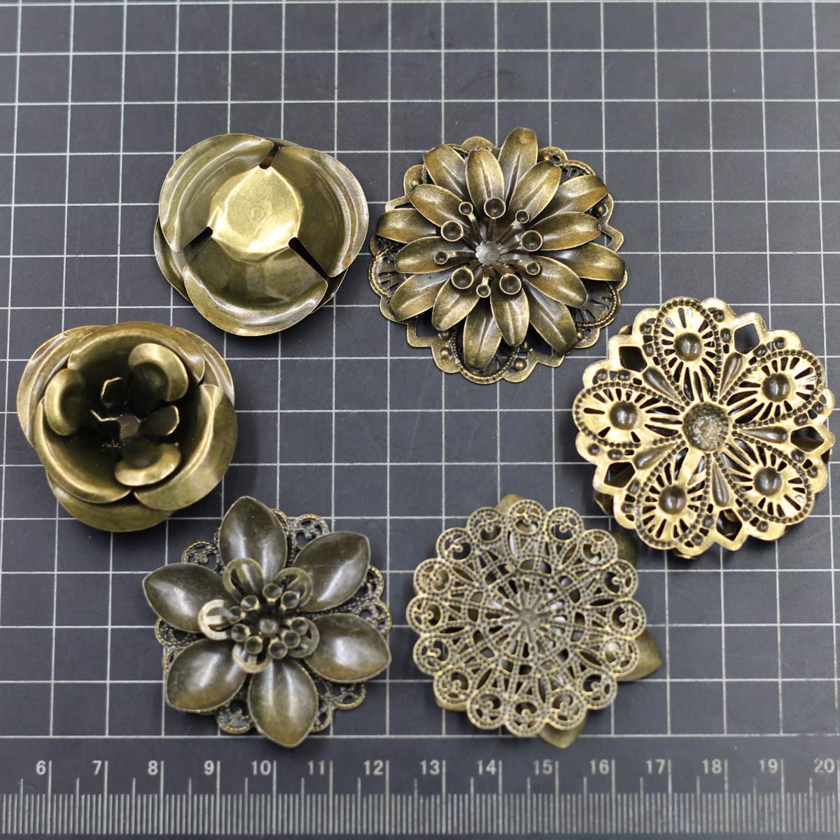 6Pcs Embellishments Combinatio - Embellish Craft recensie en prijs