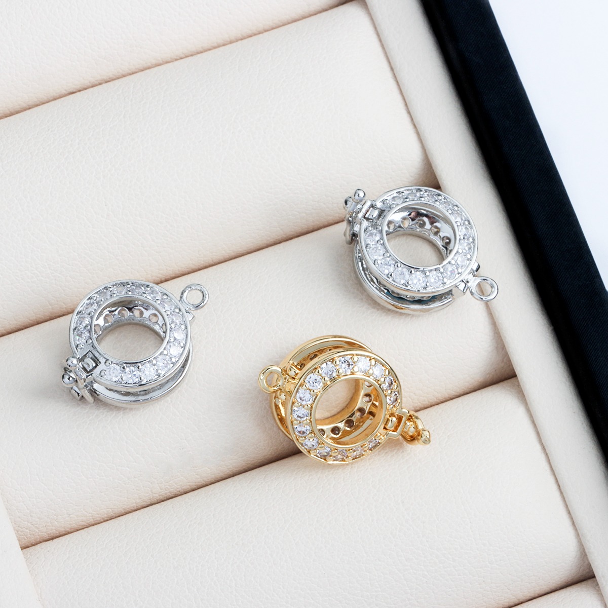 18K Real Gold-plated Zircon Ro - Pearl Trim Chain recensie en prijs